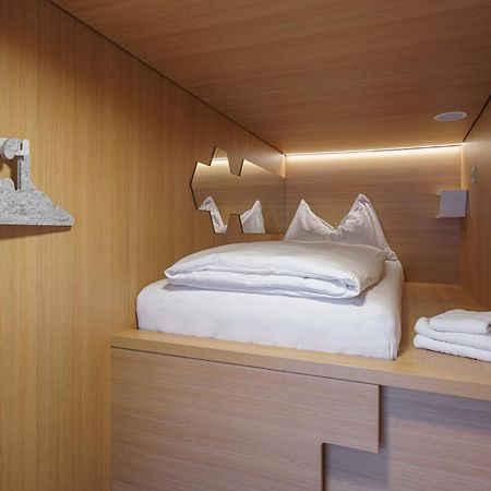 The Lab Capsule Hotel Thun Buitenkant foto