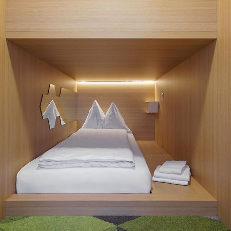 The Lab Capsule Hotel Thun Buitenkant foto